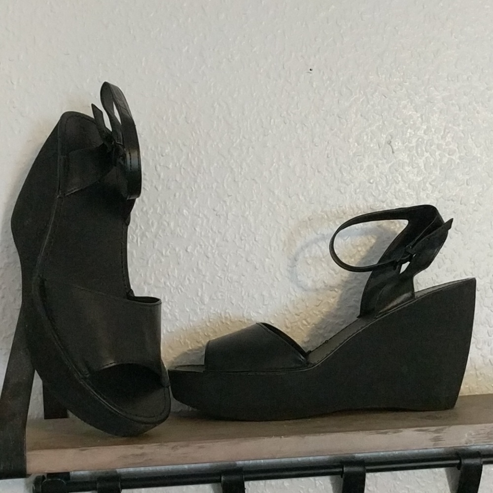 Wedge sandals